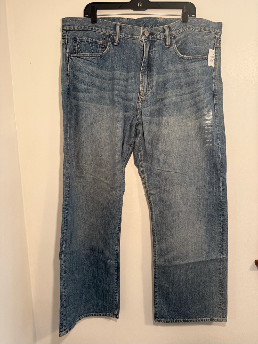 GAP Men’s Light Blue Relaxed Straight Jeans 38x30
